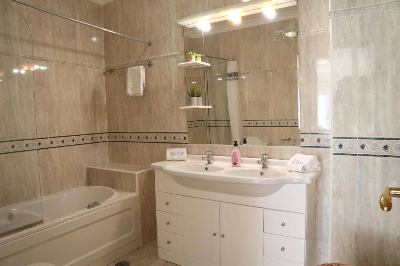 Rocha Flat By Algest * Portimao